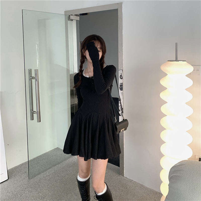 【F60220】實拍微設計不規則V領收腰洋裝250225