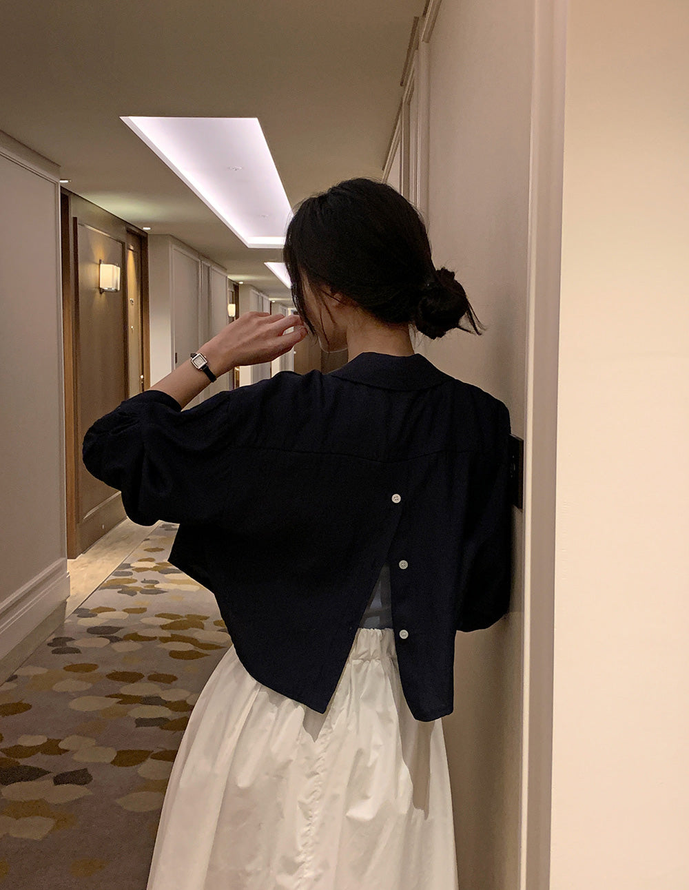 【F01212】早春小眾後背開叉設計長袖短版襯衫250113