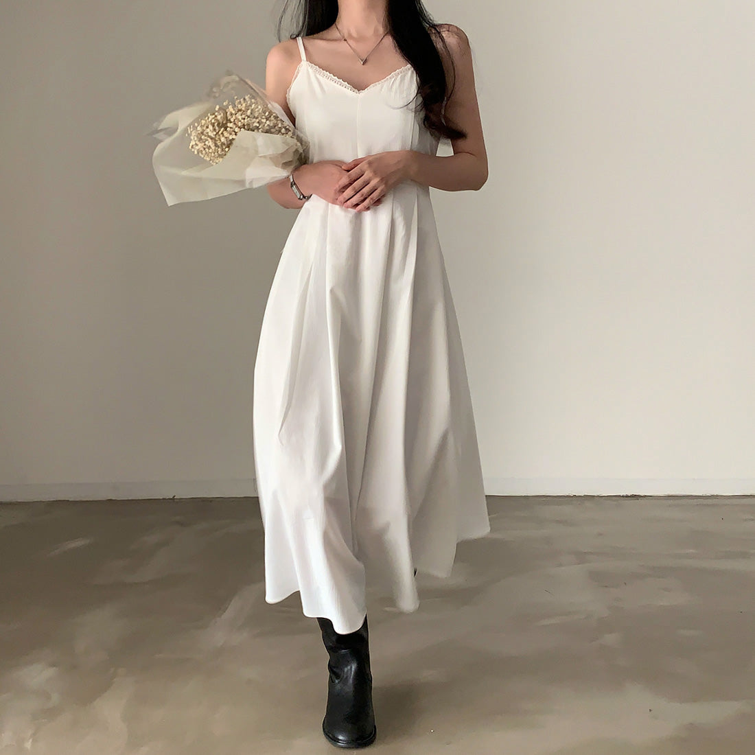【F60194】韓國法式氣質温柔簡約蕾絲壓褶吊帶洋裝250225