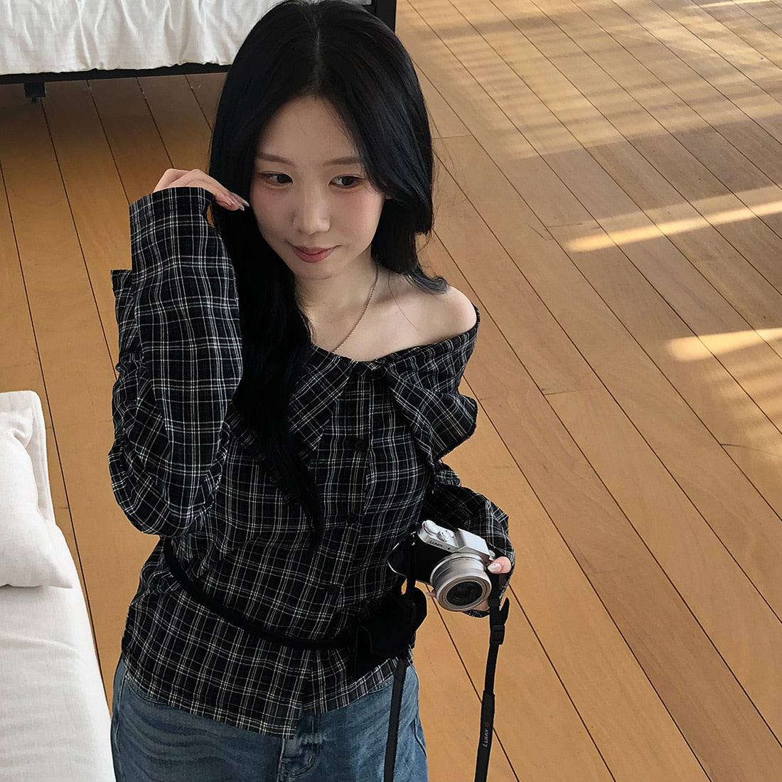 【F60121】實拍法式一字領小眾性感格子襯衫250212