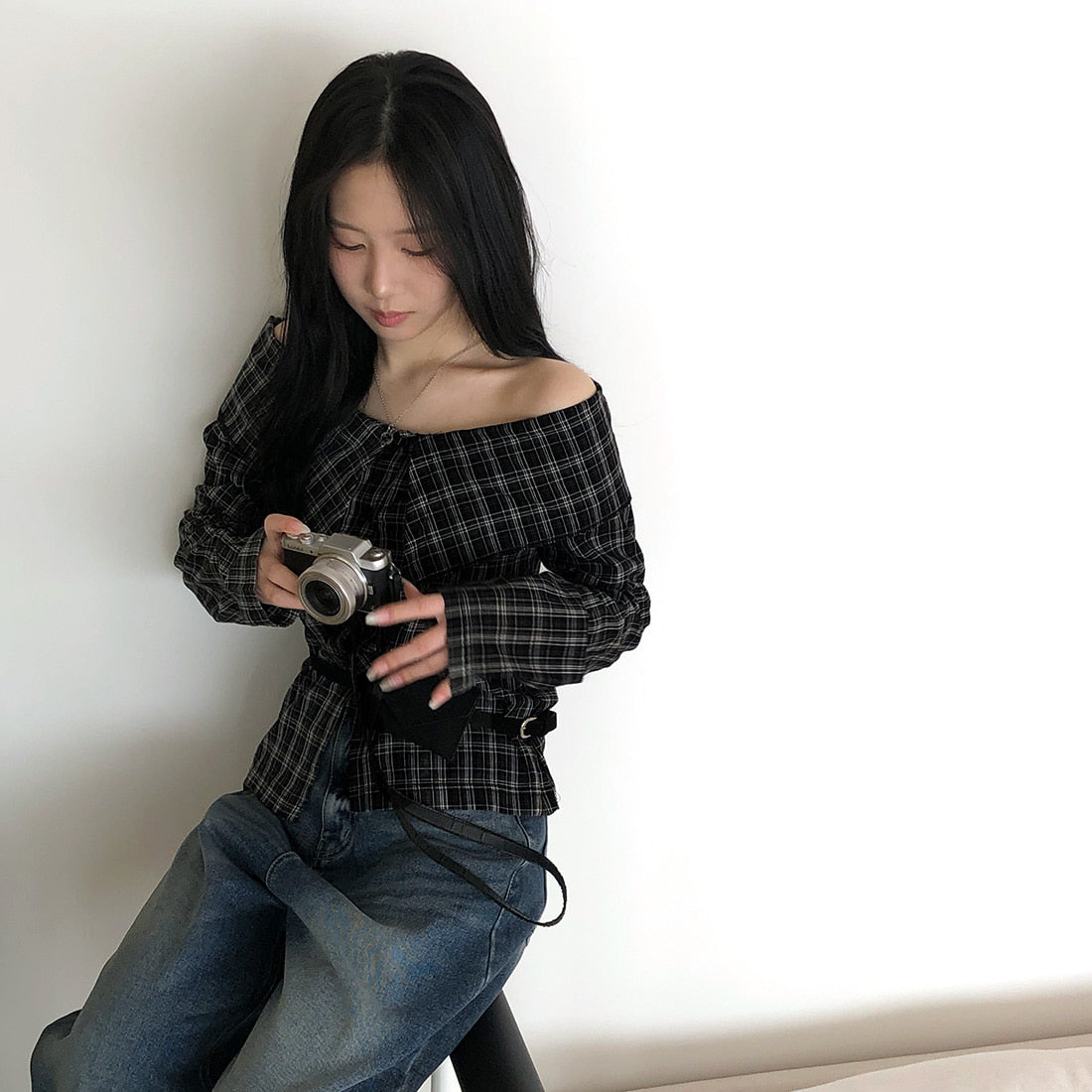 【F60121】實拍法式一字領小眾性感格子襯衫250212