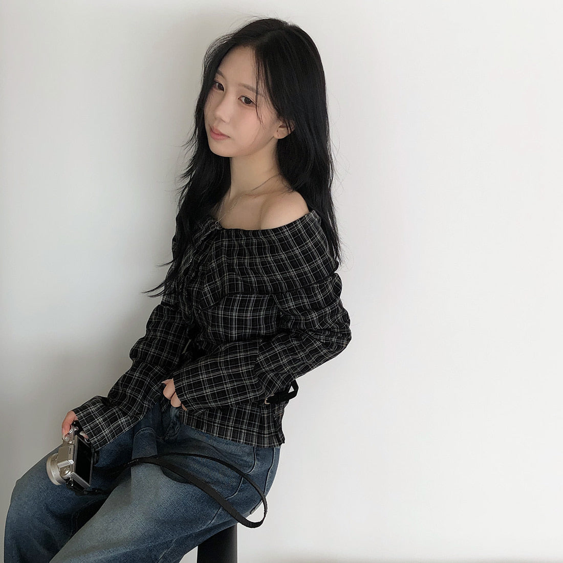 【F60121】實拍法式一字領小眾性感格子襯衫250212