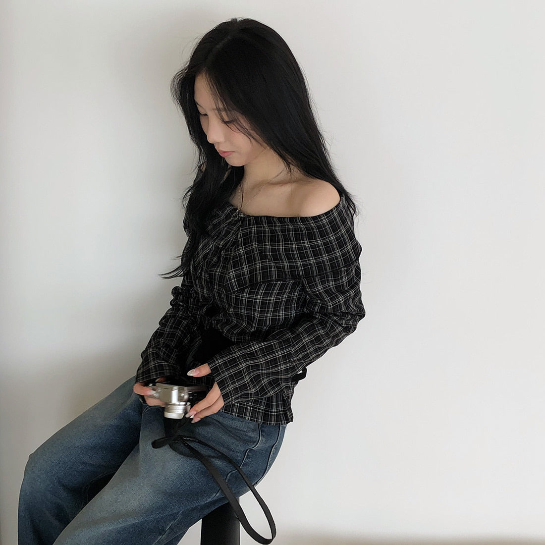 【F60121】實拍法式一字領小眾性感格子襯衫250212