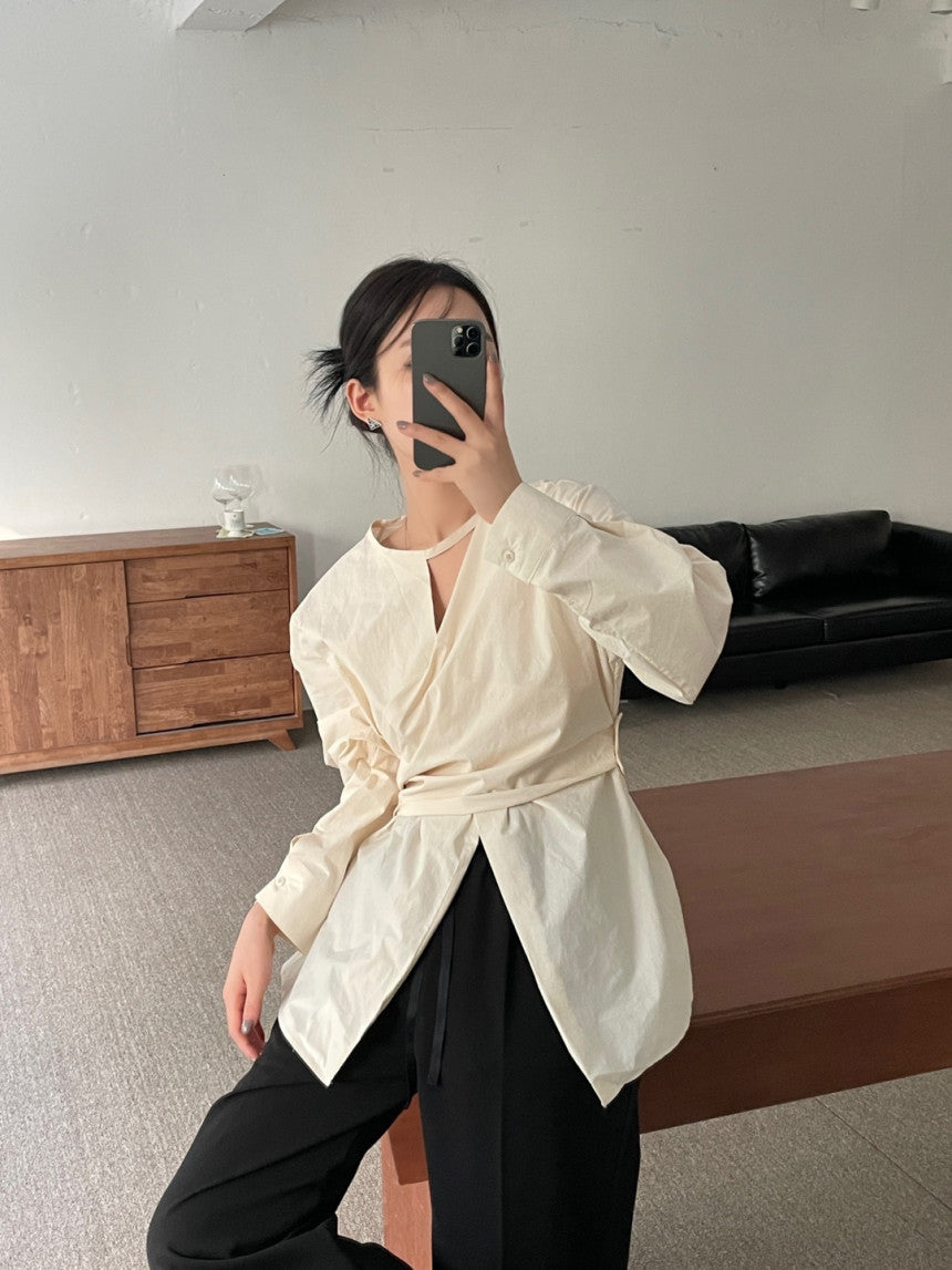 【F034281】春夏韓國設計款不規則鏤空開叉長袖襯衫250325