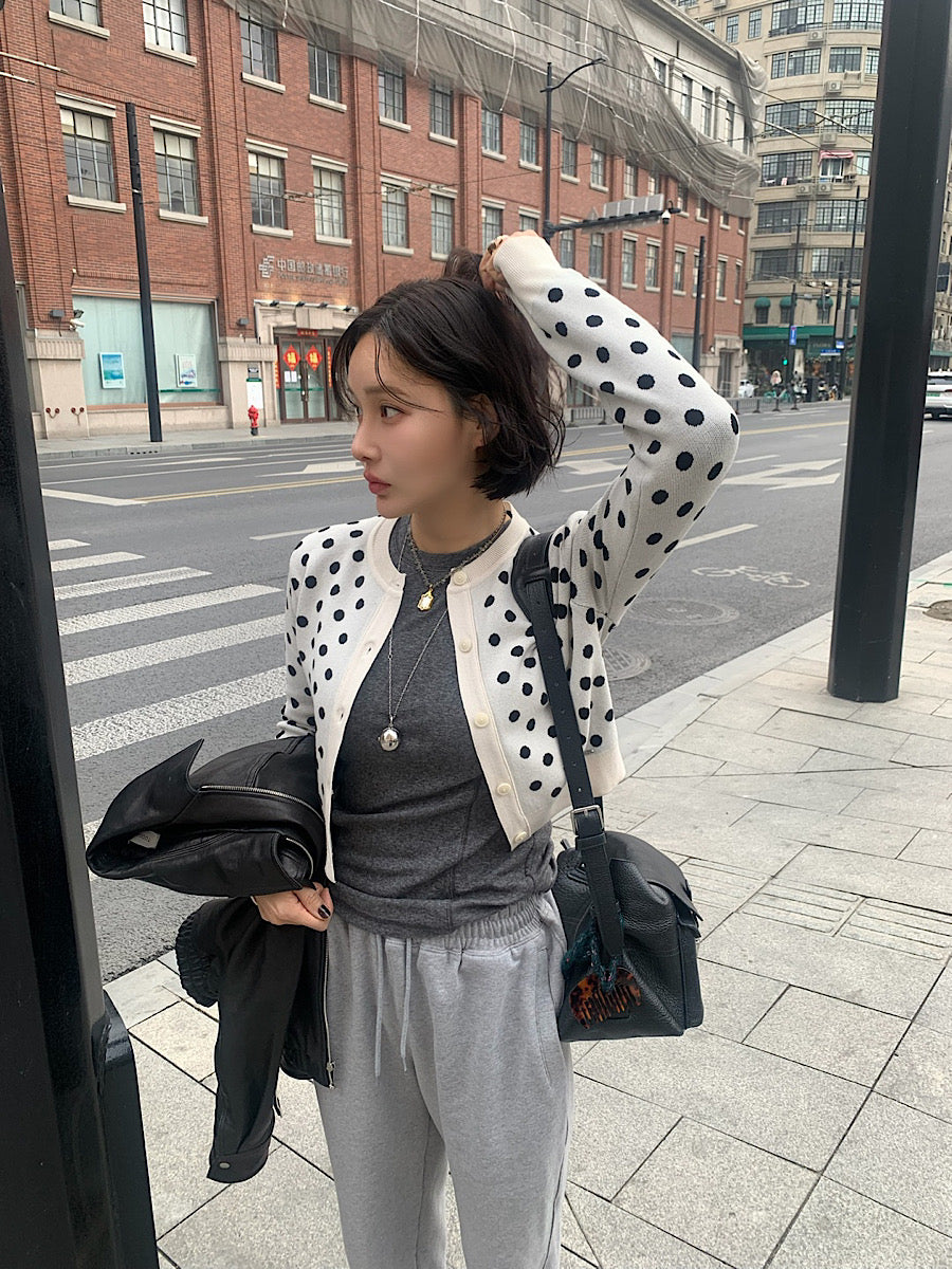 【F60306】Miu系女孩點點短版針織開衫250401