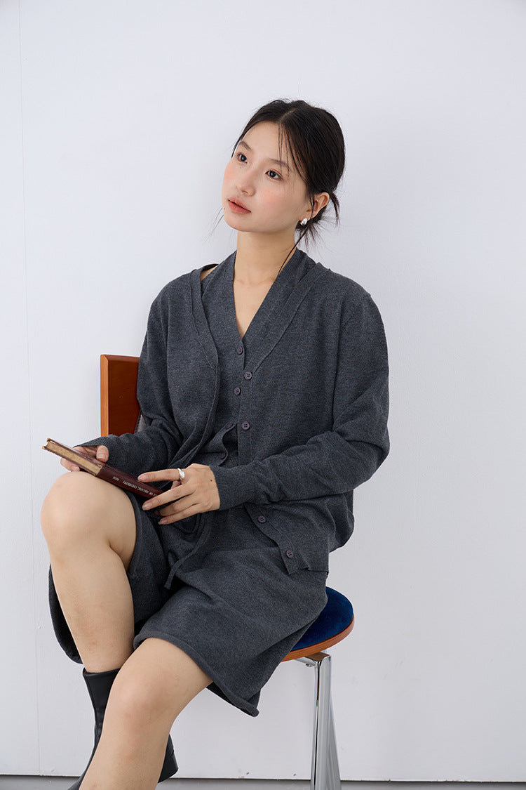 【L3147】實拍初秋掛脖吊帶+開衫外套+短褲針織(含羊毛6%) 250827
