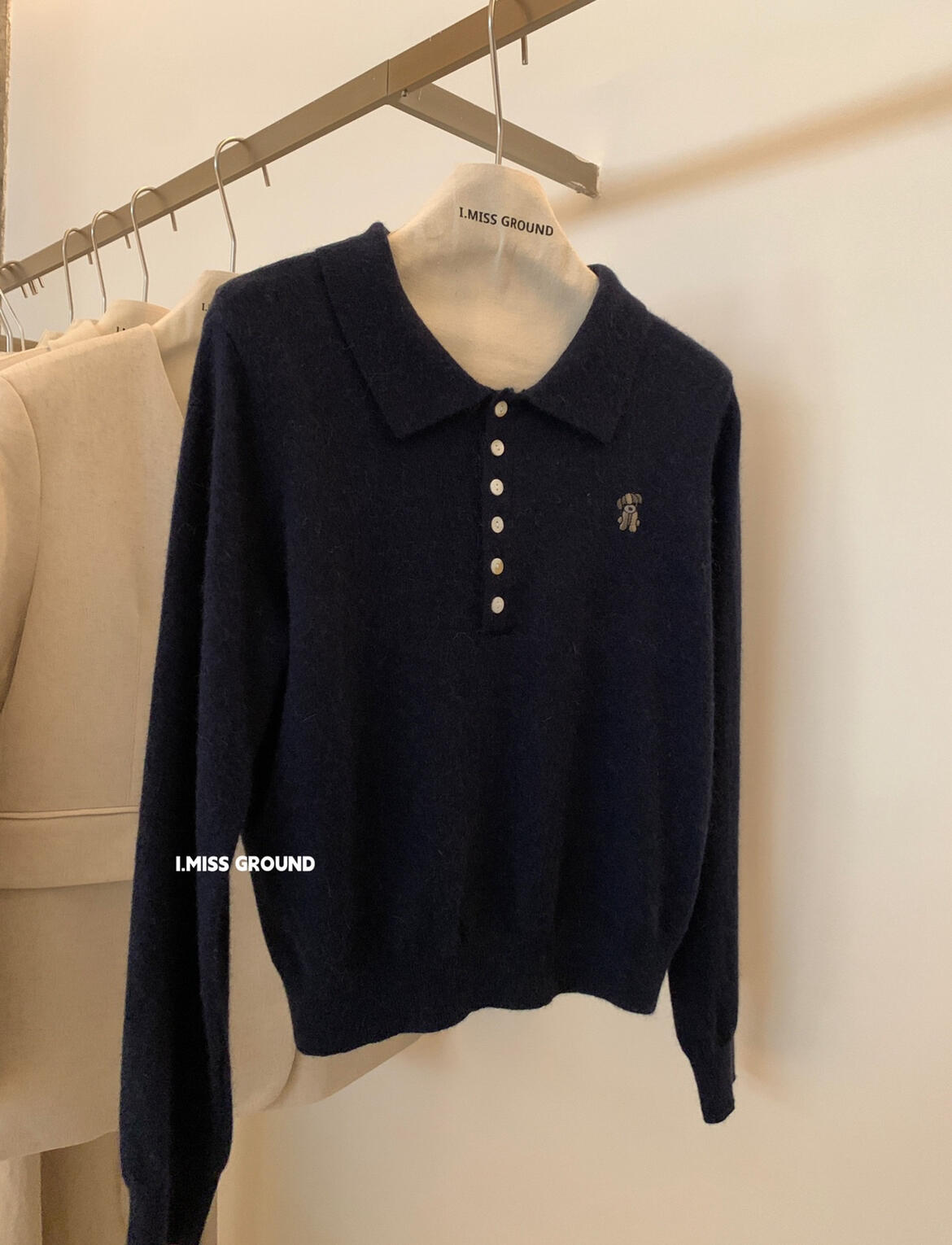 【L0899】實拍秋冬polo領小狗刺繡氣質針織衫(羊羔毛4%+兔絨11%)
250923