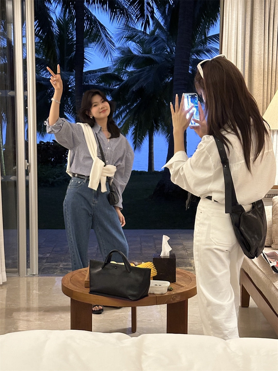 【L8133】實拍檸檬休閒法式蕾絲V領寬鬆長袖襯衫250414