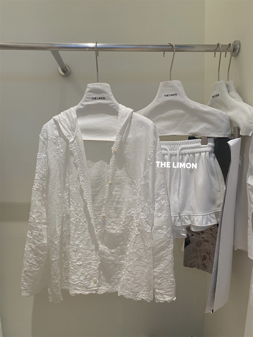 【L8509】實拍檸檬春夏蕾絲刺繡連帽長袖襯衫250414