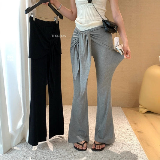 【L10599】層次感穿搭必備👖韓系百搭修身垂墜感微喇叭休閒褲(附外搭裙)260511