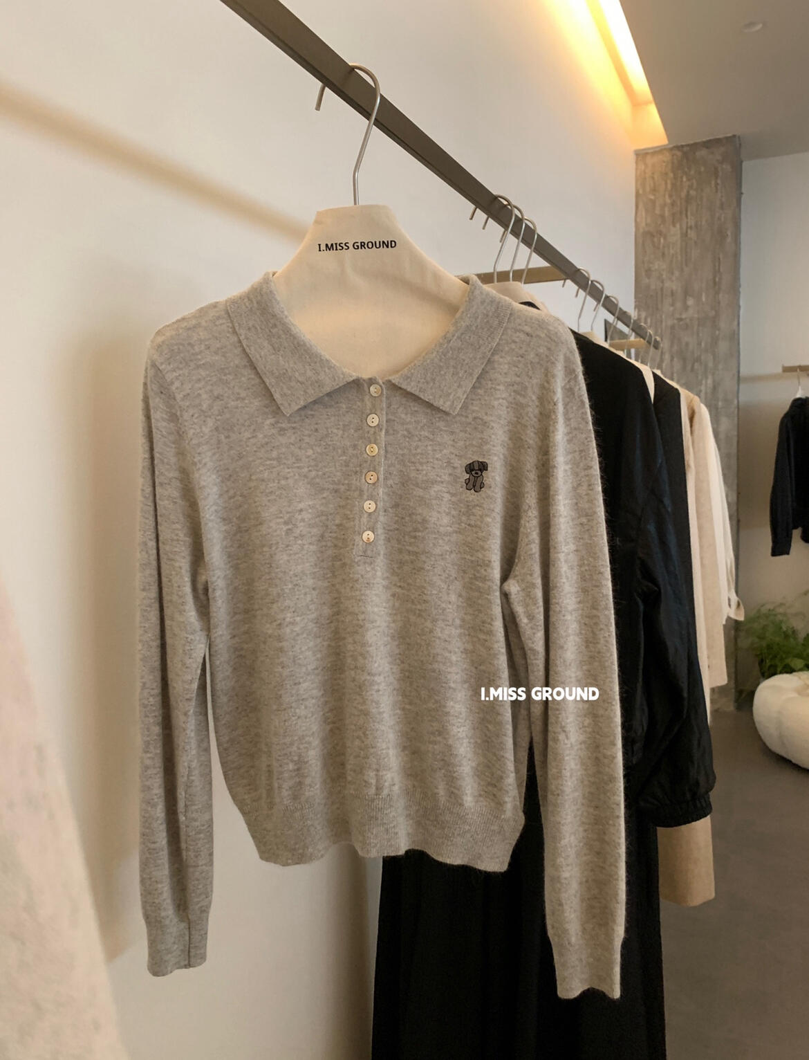 【L0899】實拍秋冬polo領小狗刺繡氣質針織衫(羊羔毛4%+兔絨11%)
250923