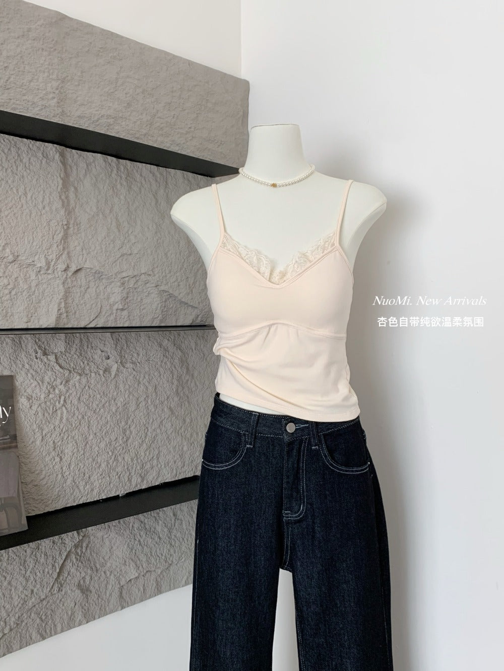 【F60178】實拍早春蕾絲磨毛內裡吊帶背心(帶胸墊)250218