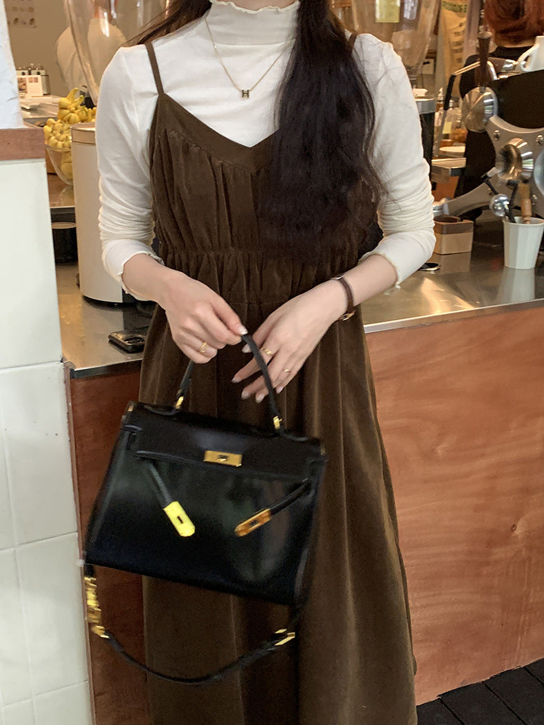 在台現貨【N8185】實拍韓國冬春氣質千金溫柔v領燈芯絨吊帶洋裝