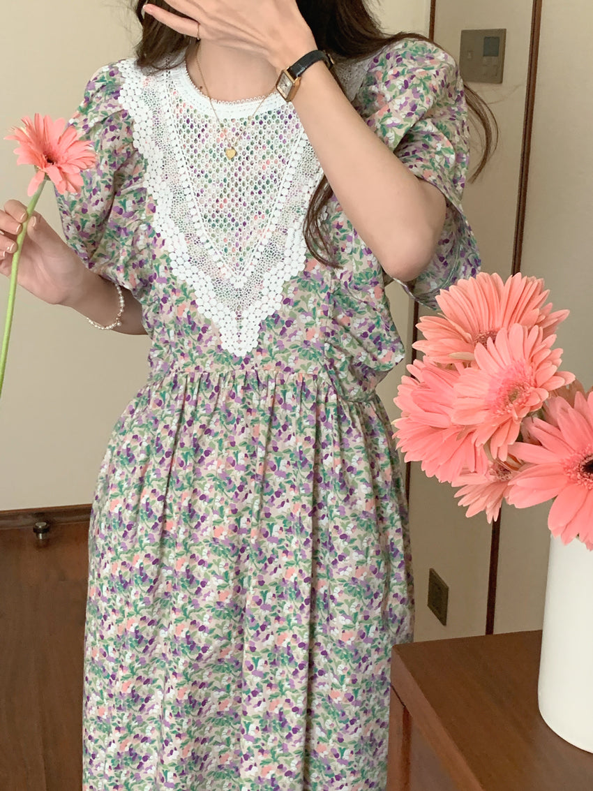 【F60562】氣質溫柔白月光🕊️復古泡泡袖花邊領拼接寬鬆長版連身洋裝260413