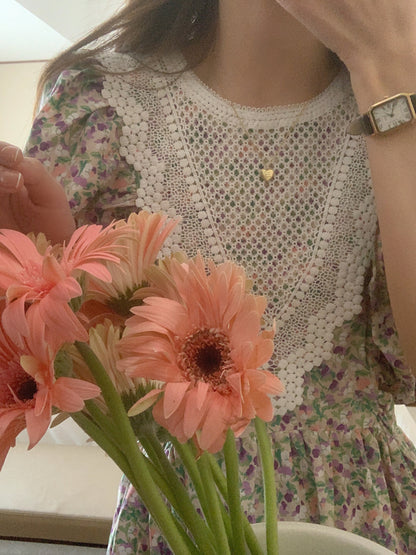 【F60562】氣質溫柔白月光🕊️復古泡泡袖花邊領拼接寬鬆長版連身洋裝260413