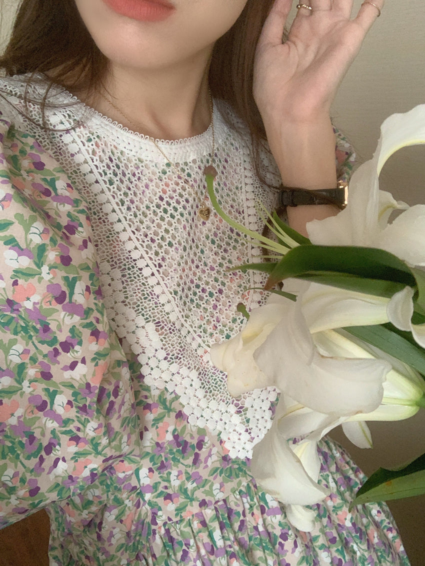 【F60562】氣質溫柔白月光🕊️復古泡泡袖花邊領拼接寬鬆長版連身洋裝260413