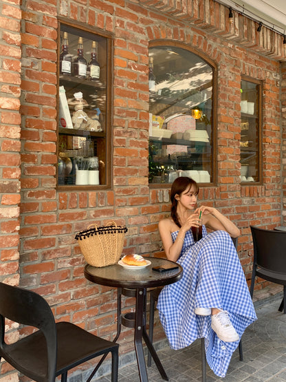 【F60624】復古度假氛圍🌴甜美平口設計感抓皺收腰格紋洋裝260609