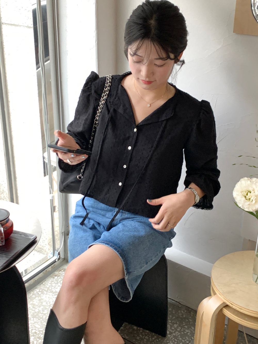 【F01326】韓國早春浪漫喇叭袖刺繡蕾絲衫240119