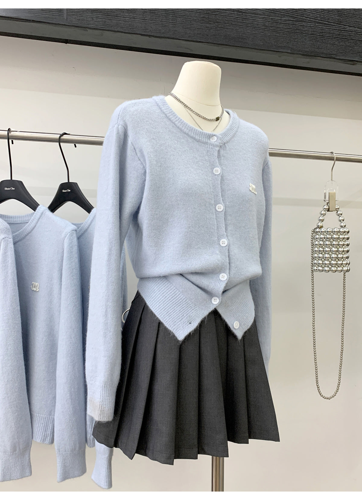 【F60798】軟糯簡約・淺藍色短版針織外套261019
