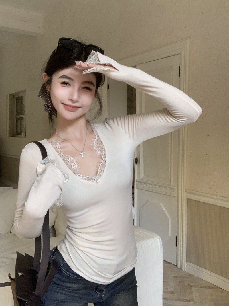 【F60673】氣質微性感・V領蕾絲內搭上衣260825