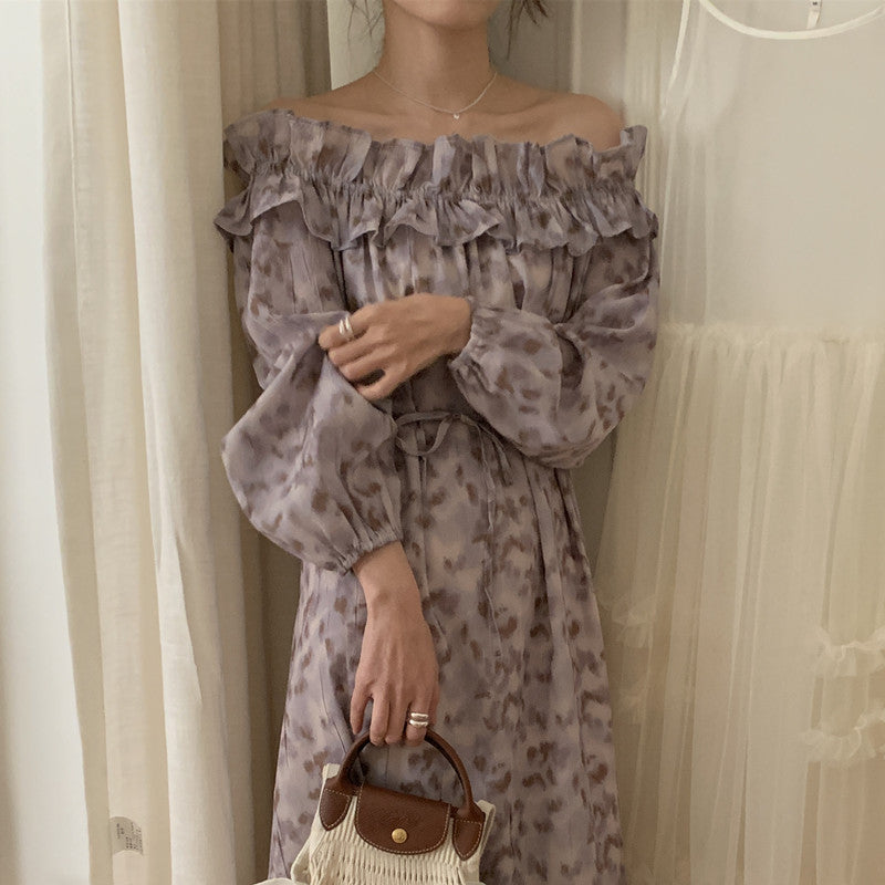 【F60658】夏日入秋度假・一字領荷葉拼接碎花長洋裝260825