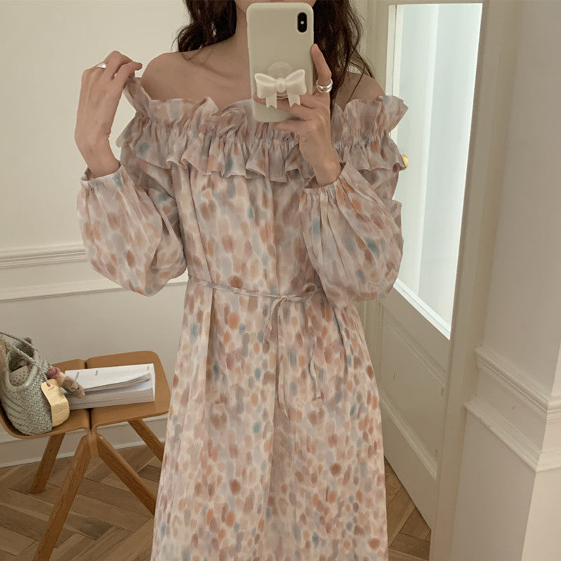 【F60658】夏日入秋度假・一字領荷葉拼接碎花長洋裝260825