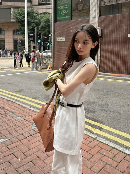 【F60597】復古極簡穿搭🖤小眾圓領無袖背心長上衣(附腰帶)260504