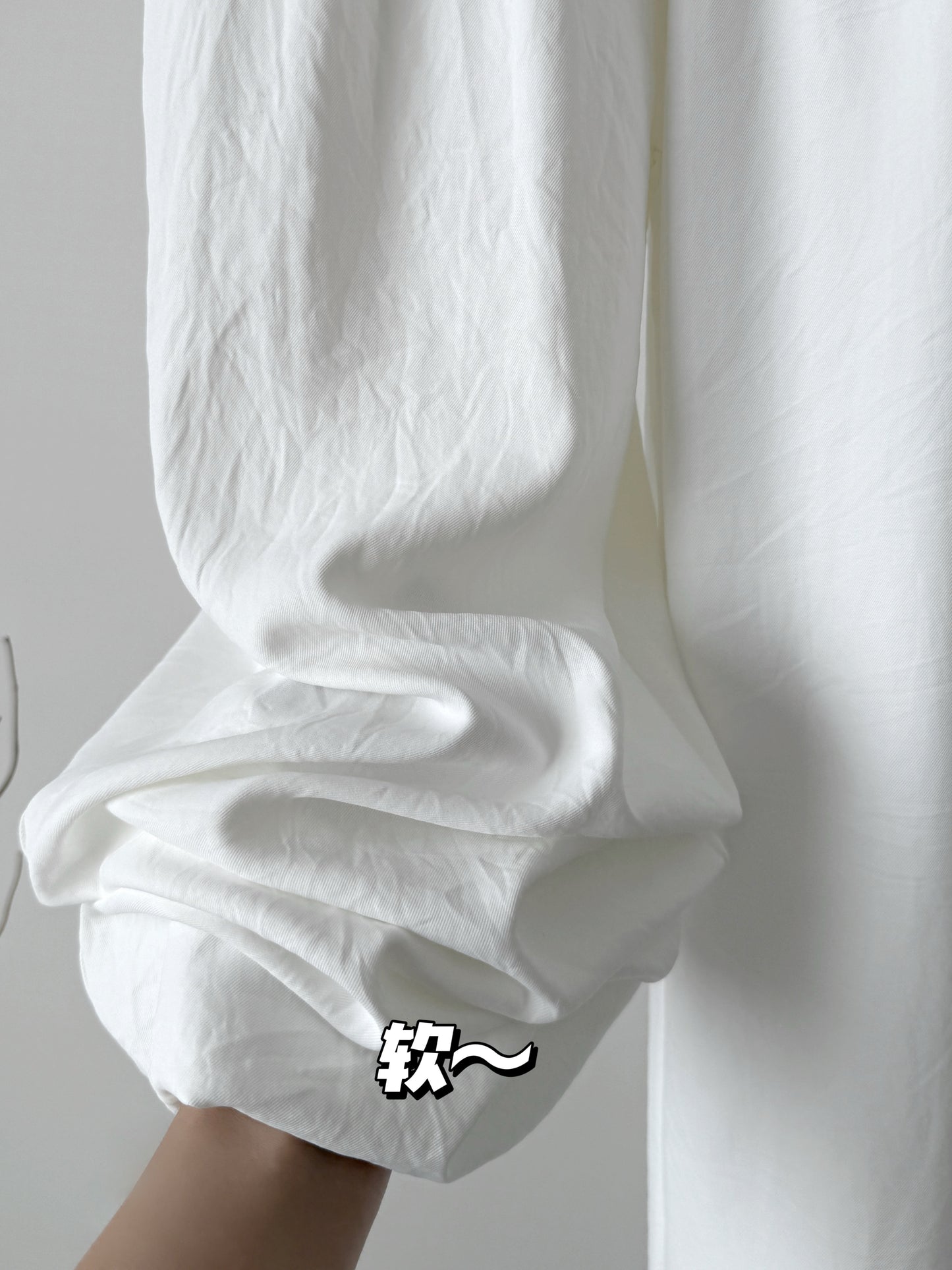 【F60585】實拍清冷感高級氛圍☕氣質飄帶無袖上衣+白色垂墜感寬褲 套裝260504