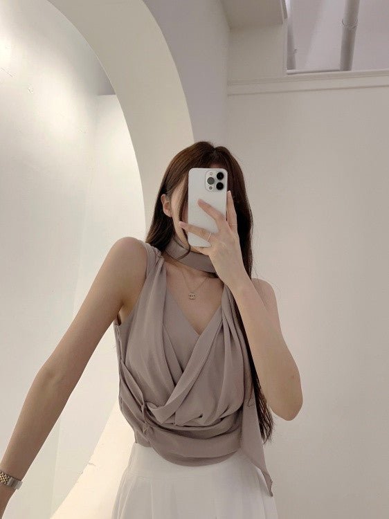 【F60580】法式優雅通勤🤍氣質V領抓皺設計綁帶/飄帶襯衫260504