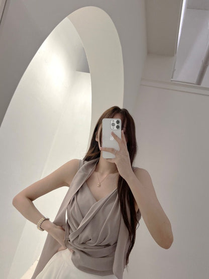 【F60580】法式優雅通勤🤍氣質V領抓皺設計綁帶/飄帶襯衫260504