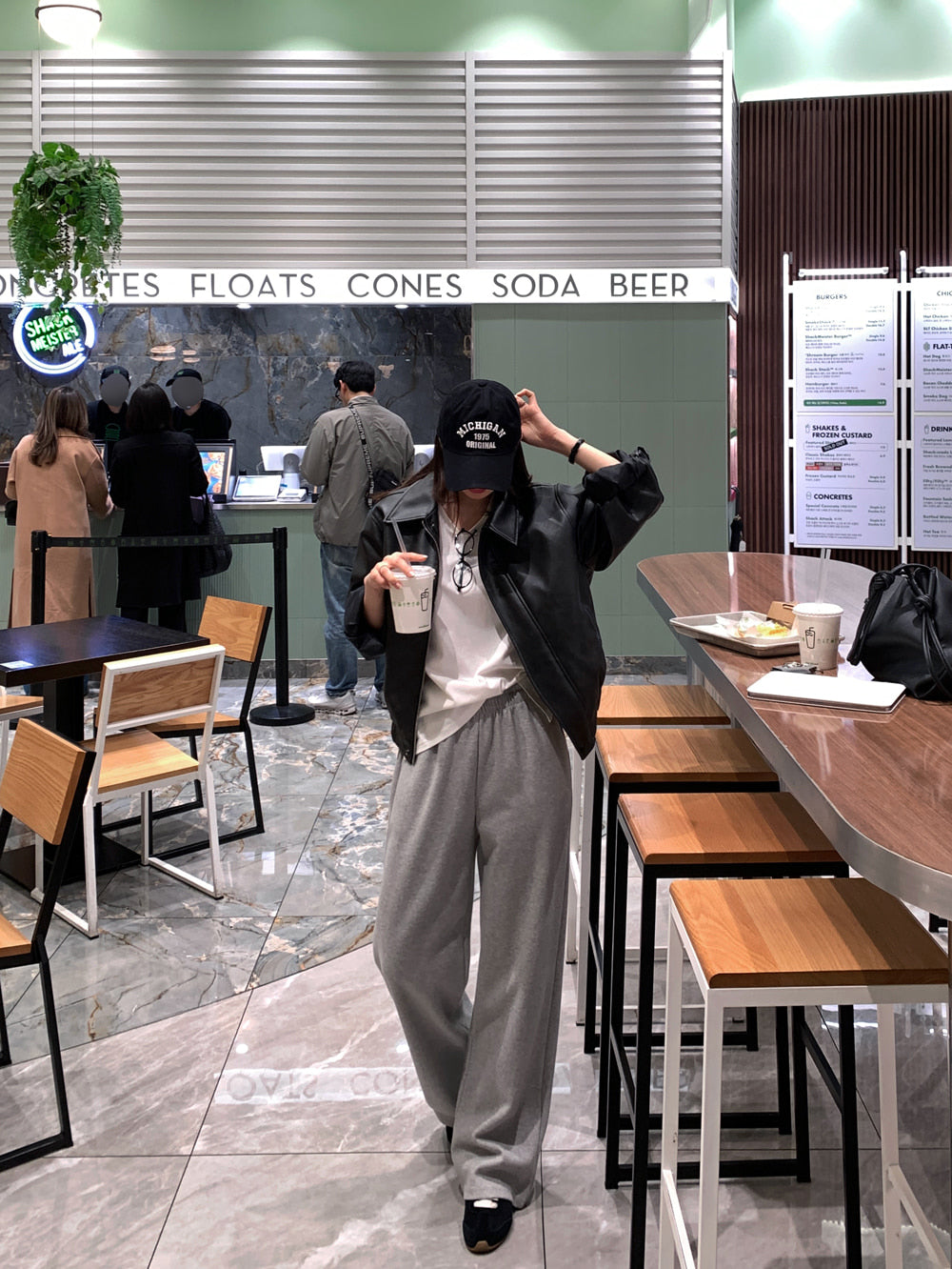 【F60679】摩登通勤・休閒短版皮革夾克外套260825