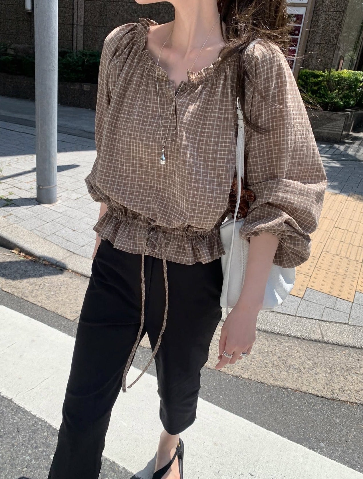 【F60672】復古輕質感・縮腰綁帶格紋長袖襯衫260825