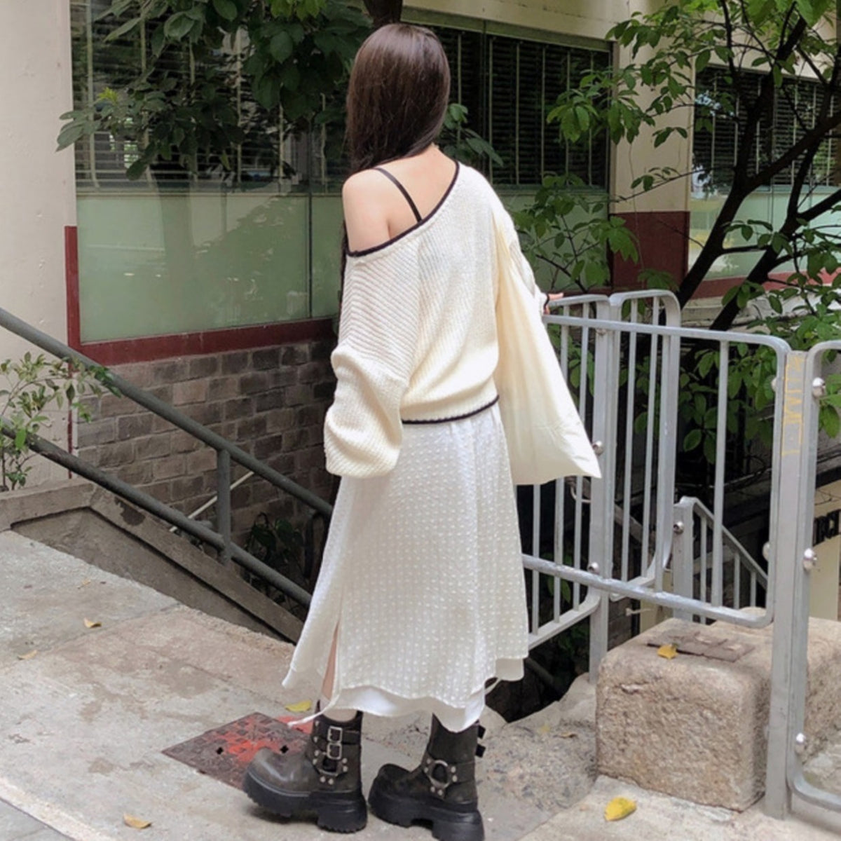 【F60714】學院風率性・拼色露肩寬鬆針織毛衣260914