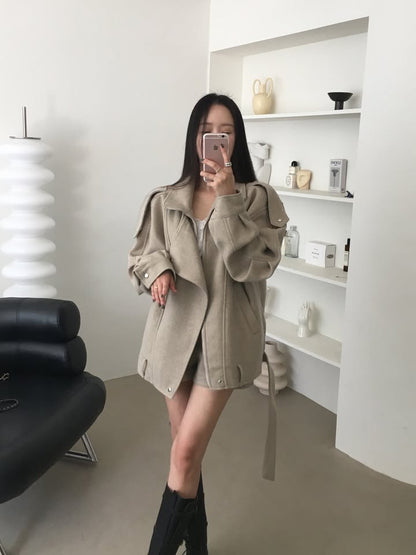 【F60791】復古工裝・肩帶短版毛呢外套261019