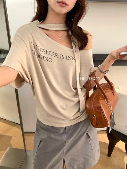 【L10723】韓系簡約休閒感☁️字母印花薄款寬鬆露肩綁帶短袖T恤260602