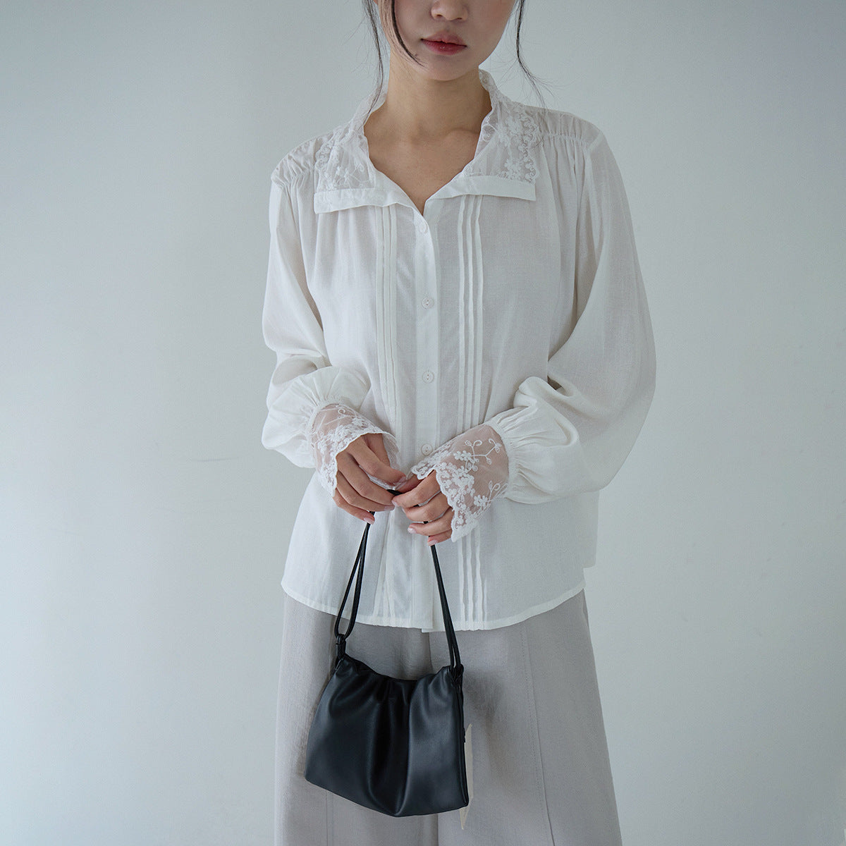 【LD11209】實拍氣質防曬款！透氣棉麻立領蕾絲花邊燈籠袖/澎澎袖長袖襯衫260331