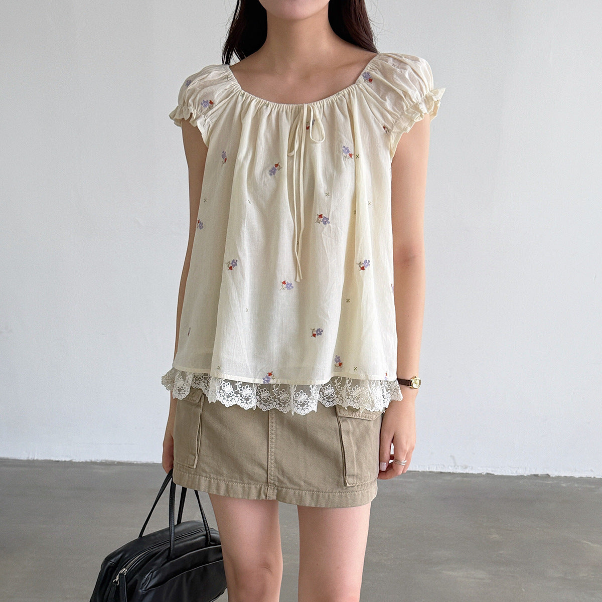 【LD11398】溫柔甜美仙女系🌸韓系氣質刺繡綁帶一字領短袖上衣/襯衫260720
