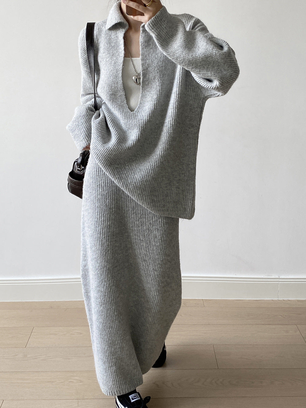 【YP680】 實拍深V慵懶毛衣＋針織長裙(含羊6%) 套裝251023