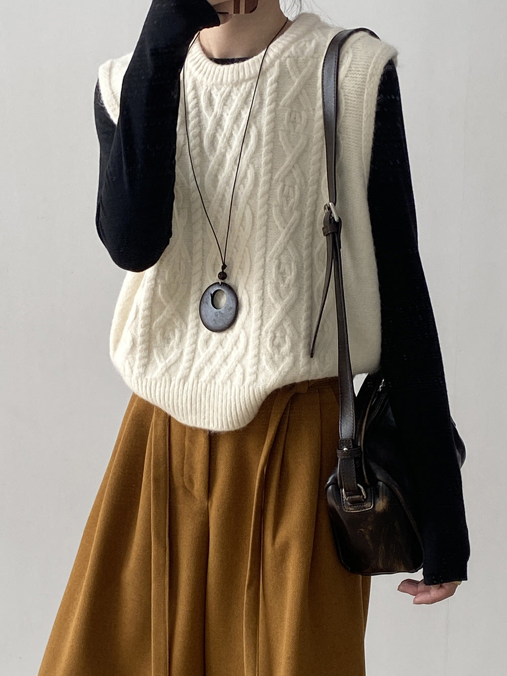 【YP2617】 實拍圓領麻花軟糯針織背心251023