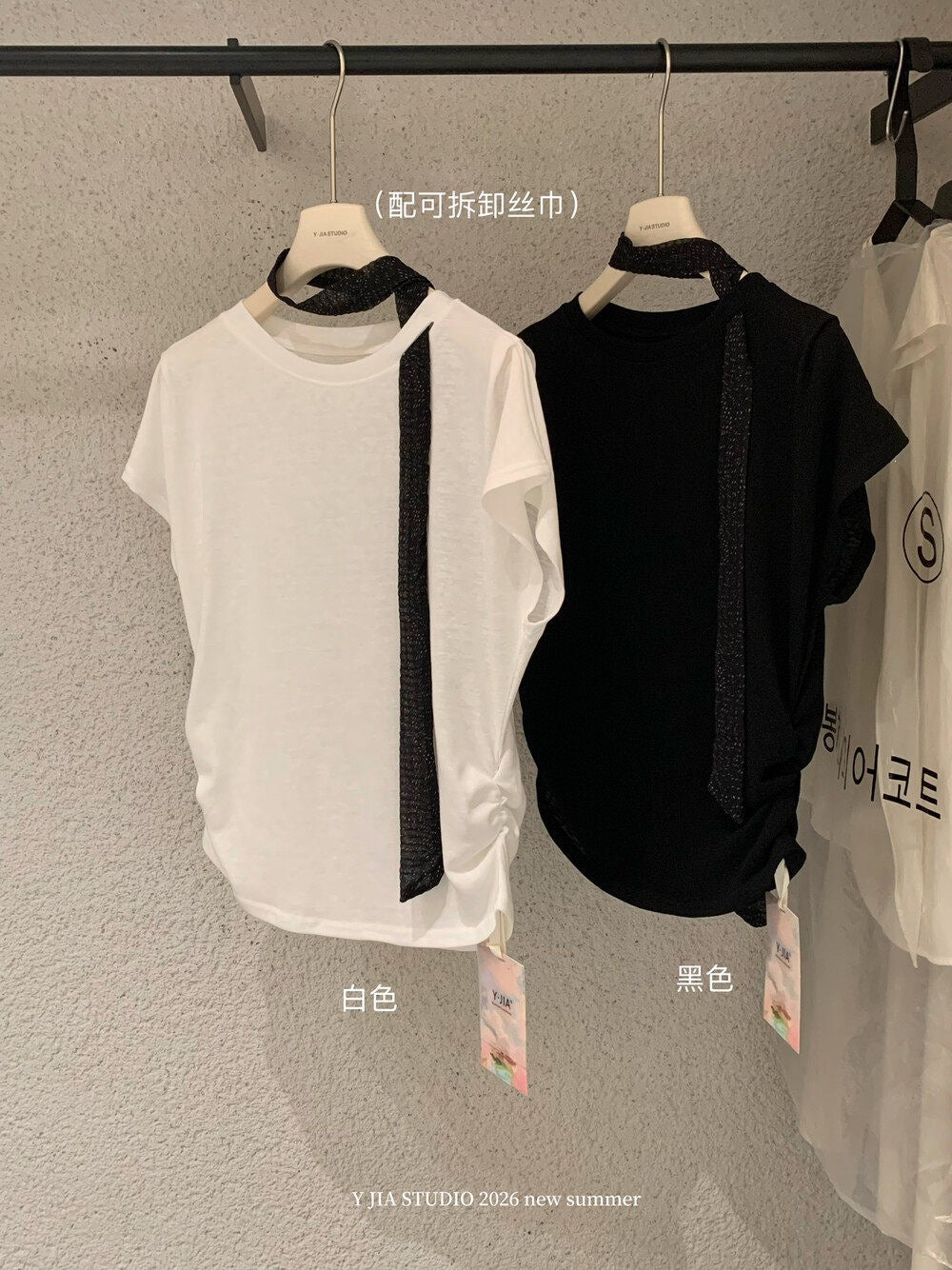 【L8939】Y.JIA韓系設計感日常☁️收腰顯瘦氣質圓領短袖T恤上衣(附絲巾)260602