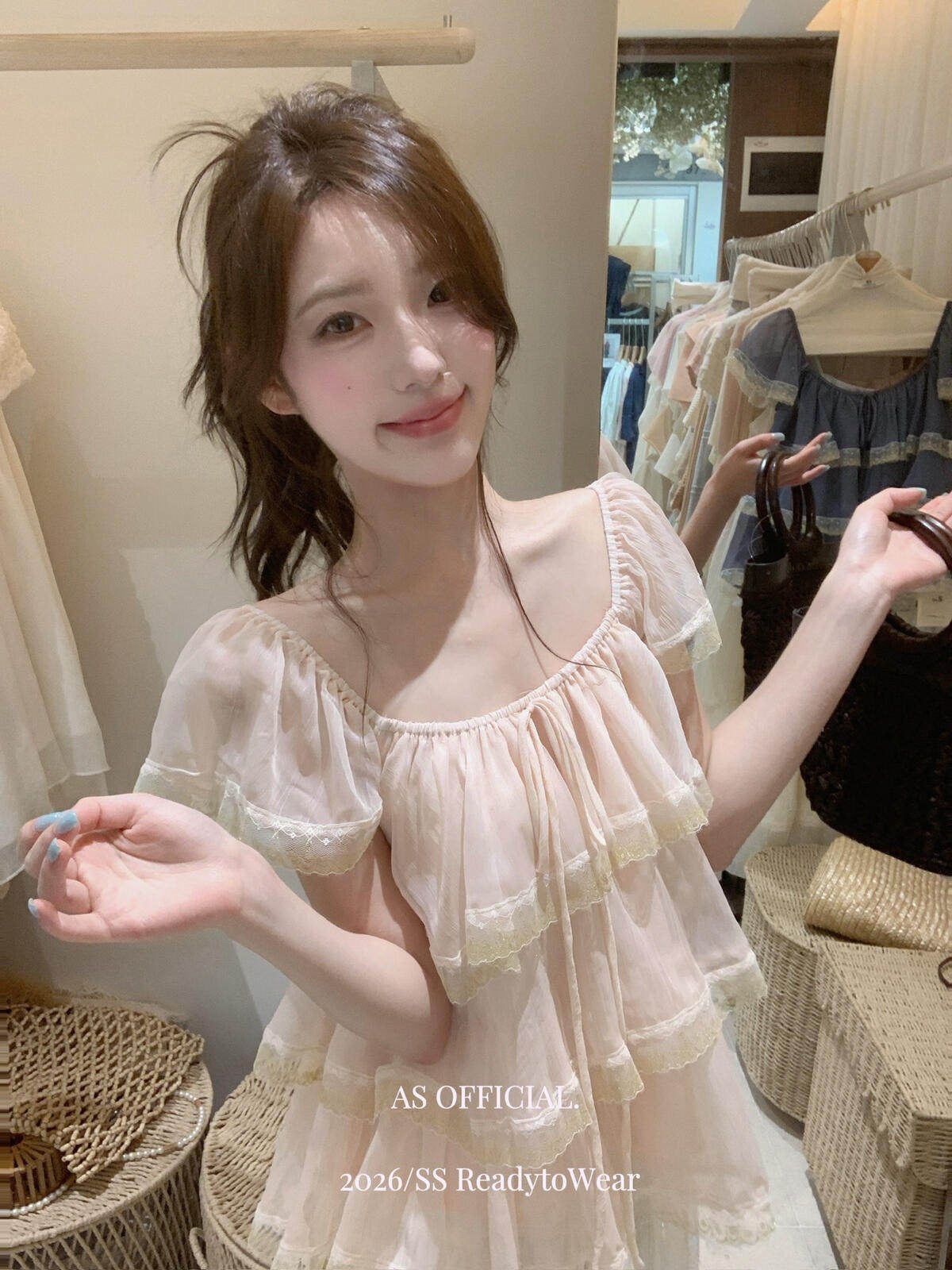 【L28239】法式甜美初戀感🌸氛圍感蕾絲拼接荷葉邊綁帶短袖上衣260526