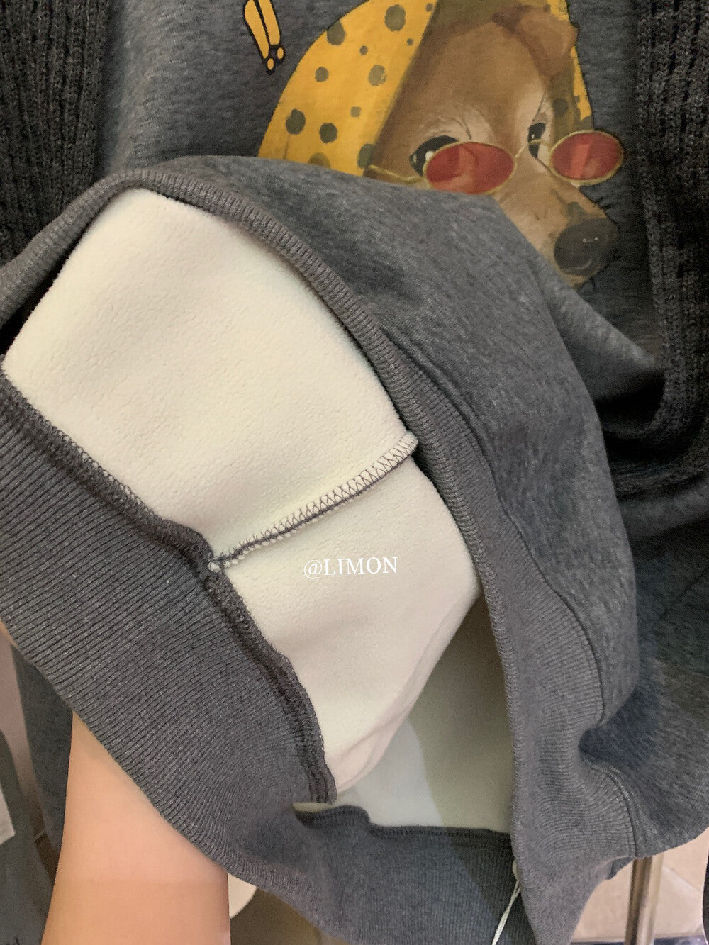 【L9295】實拍檸檬秋冬狗狗印花加絨衞衣+針織披肩251117