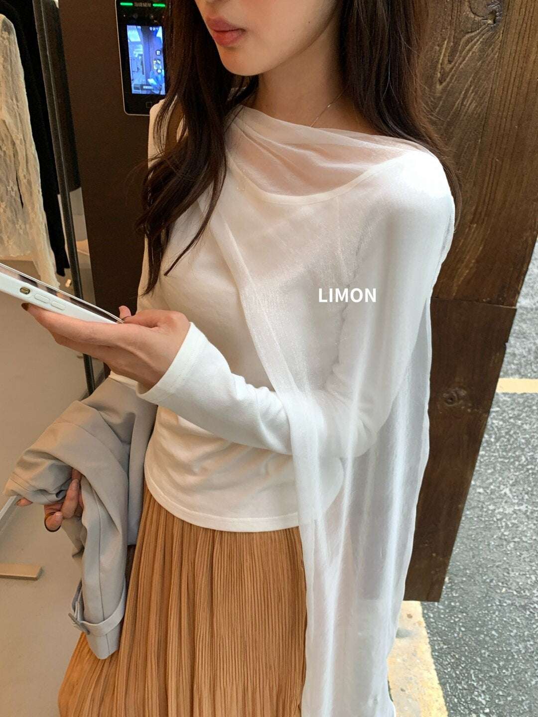 【L11268】檸檬家質感氛圍・飄帶網紗拼接斜肩修身上衣260916
