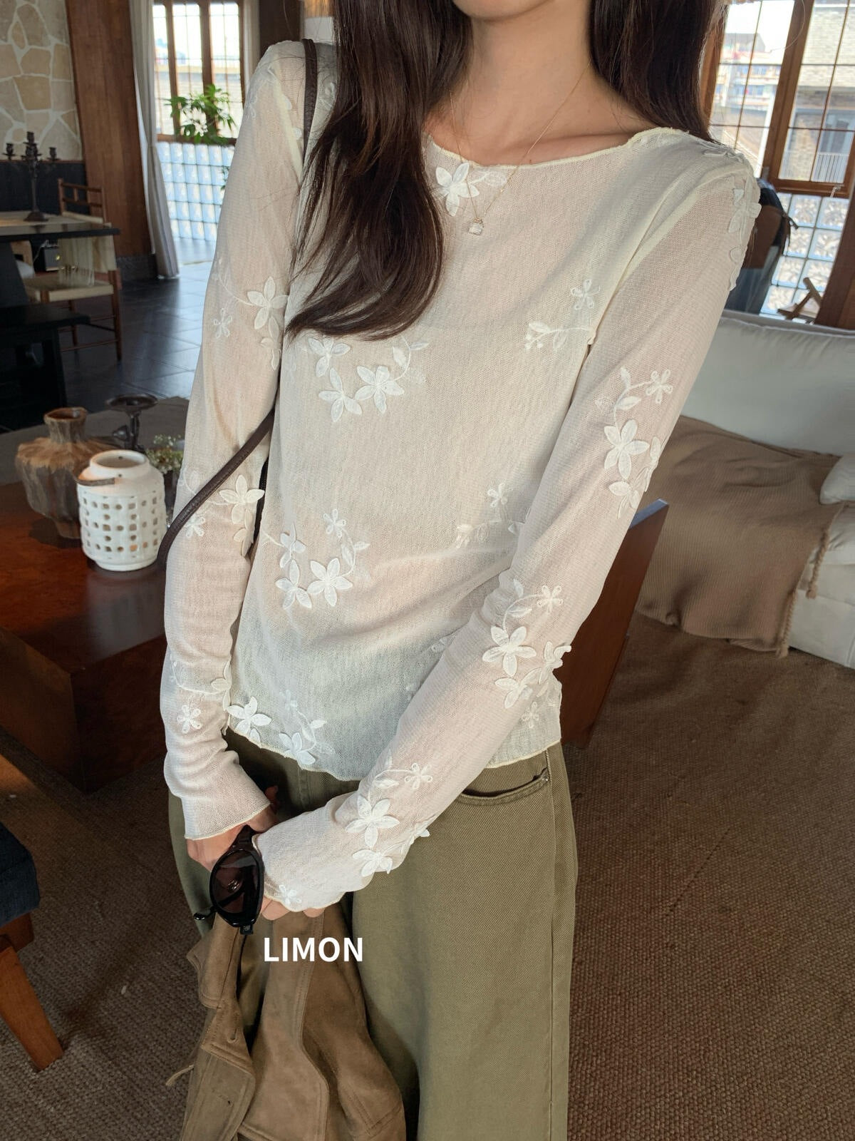 【LTM1800】檸檬早秋韓系高質感立體花朵刺繡網紗圓領長袖上衣260728