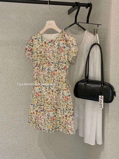 【L7038】Y.JIA法式浪漫度假風🌸復古碎花百搭收腰顯瘦圓領短版連身洋裝260602