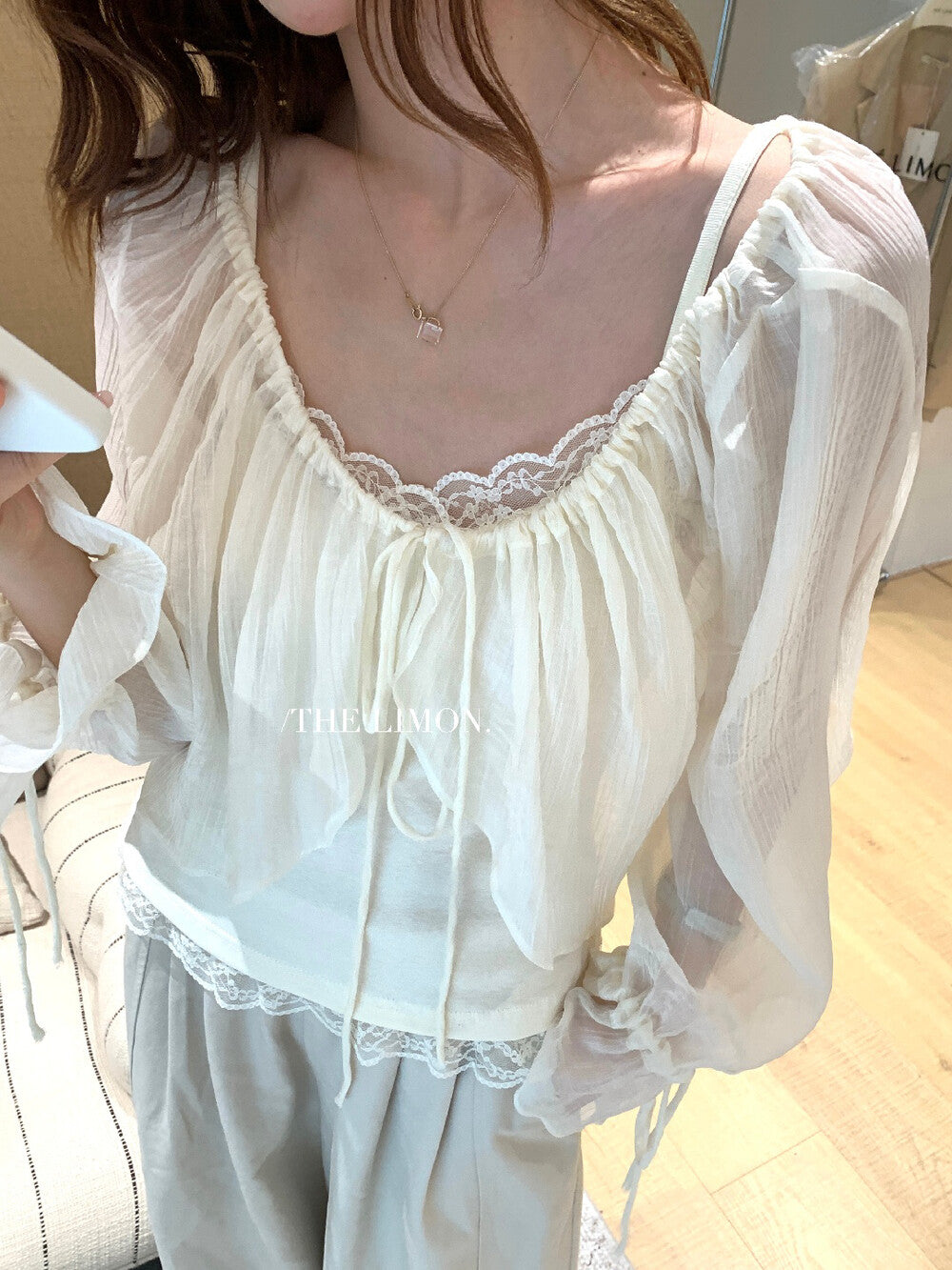 【L10331】實拍檸檬法式浪漫溫柔🌸氣質泡泡袖襯衫+蕾絲拼接細肩帶背心套裝260408