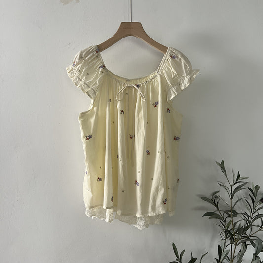 【LD11398】溫柔甜美仙女系🌸韓系氣質刺繡綁帶一字領短袖上衣/襯衫260720