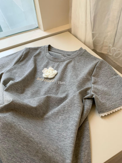 【L80141】實拍Hers韓系chic時髦精✨精緻立體花朵刺繡百搭顯瘦圓領短袖T恤260330