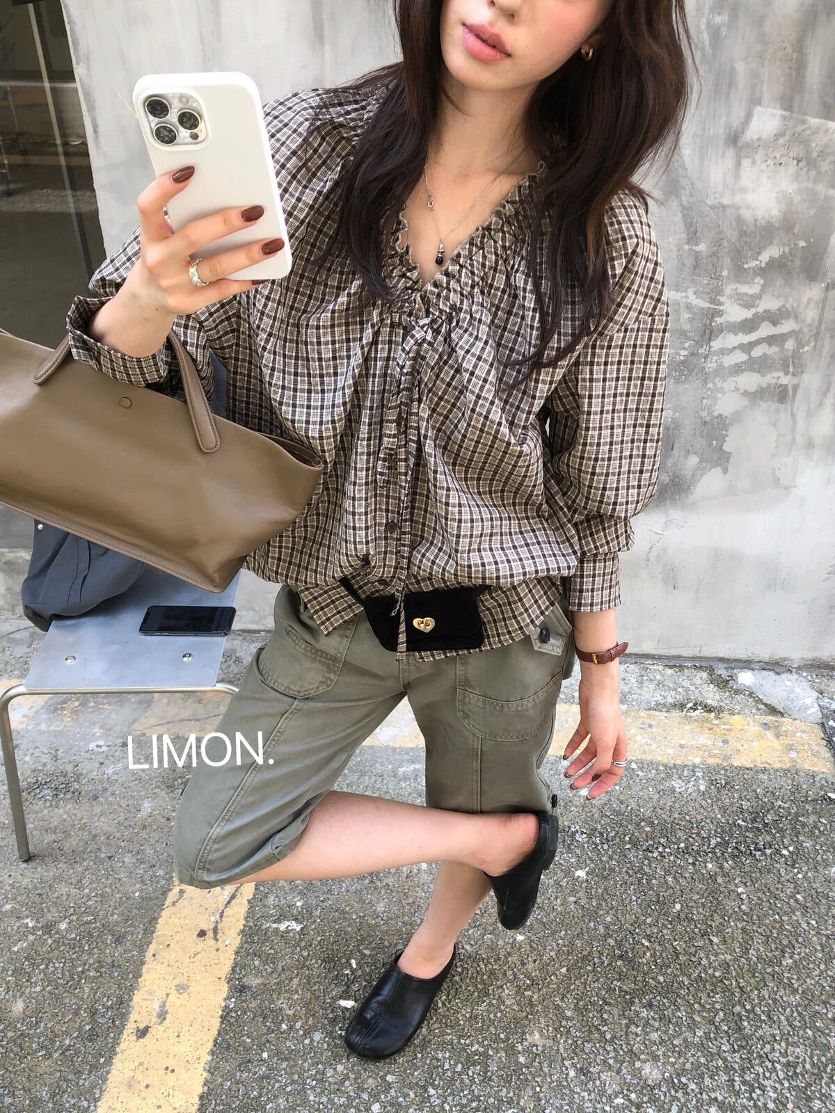 【L11016】檸檬2026早秋韓系少女復古格紋綁帶V領長袖襯衫260728