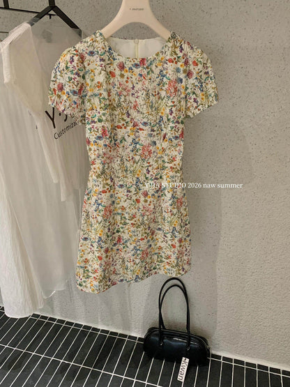 【L7038】Y.JIA法式浪漫度假風🌸復古碎花百搭收腰顯瘦圓領短版連身洋裝260602